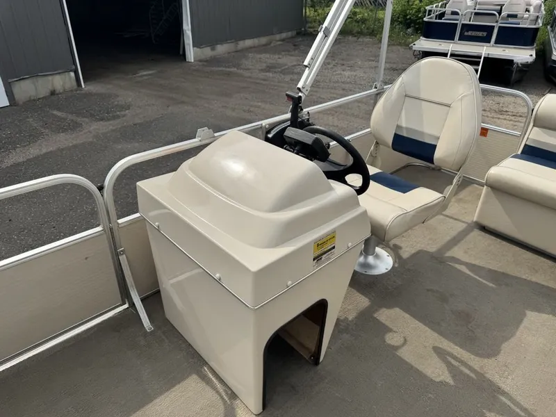 Slide: The Image of Weeres Cadet Fish 18' & Mercury 4-Stroke 2010 - 26