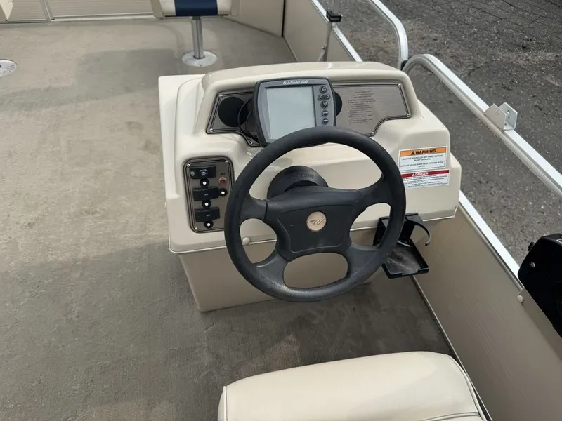 Slide: The Image of Weeres Cadet Fish 18' & Mercury 4-Stroke 2010 - 33