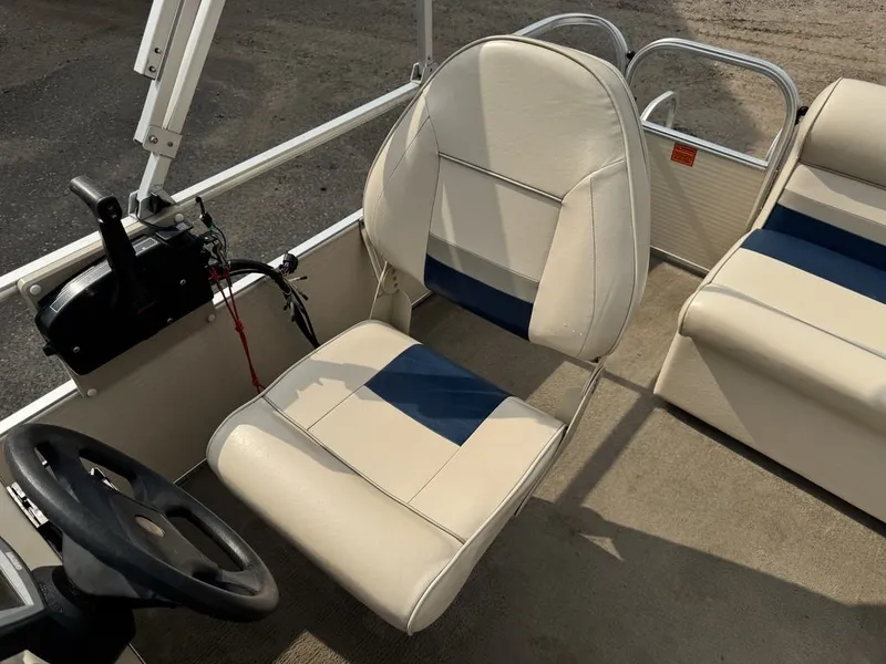 Slide: The Image of Weeres Cadet Fish 18' & Mercury 4-Stroke 2010 - 37