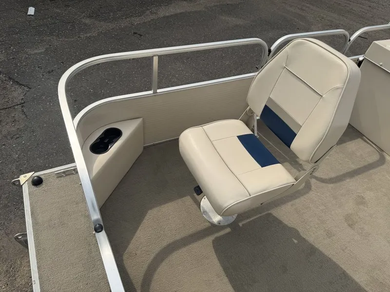 Slide: The Image of Weeres Cadet Fish 18' & Mercury 4-Stroke 2010 - 47