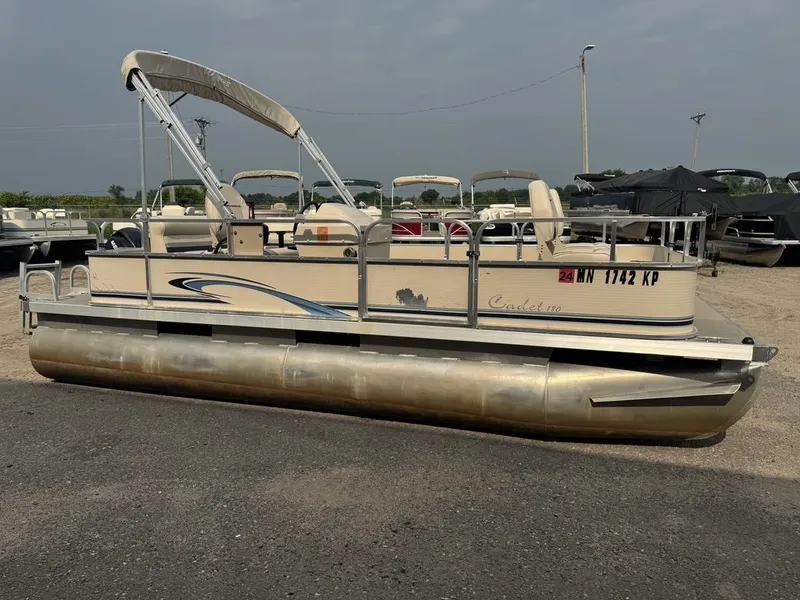 Slide: The Image of Weeres Cadet Fish 18' & Mercury 4-Stroke 2010 - 7