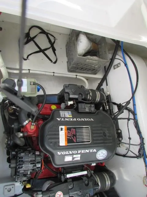 Slide: The Image of Four Winns 258 Vista 2007 - 14