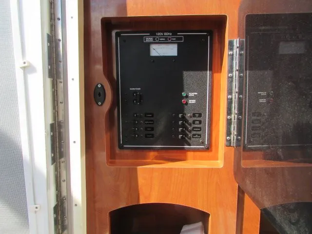 Slide: The Image of Four Winns 258 Vista 2007 - 25