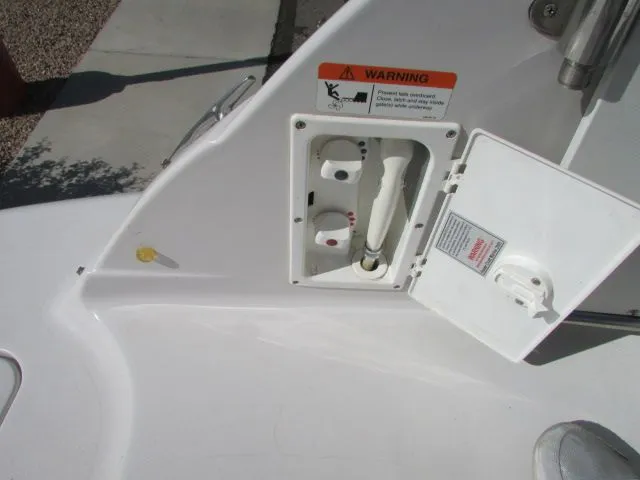 Slide: The Image of Four Winns 258 Vista 2007 - 26