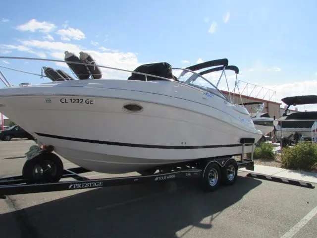 Slide: The Image of Four Winns 258 Vista 2007 - 3