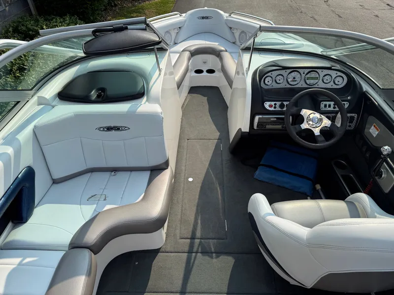 Slide: The Image of MasterCraft X10 2004 - 10