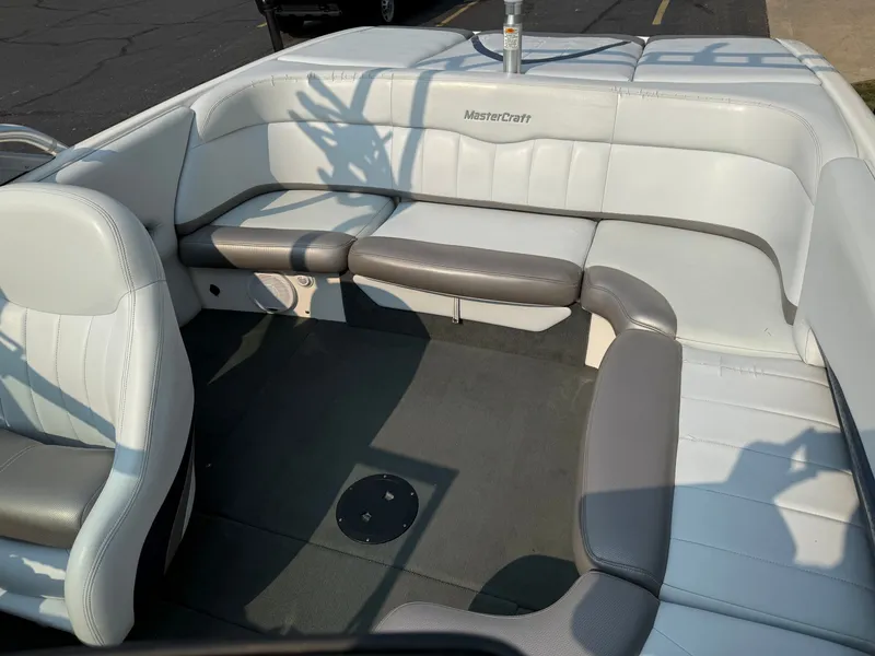 Slide: The Image of MasterCraft X10 2004 - 14