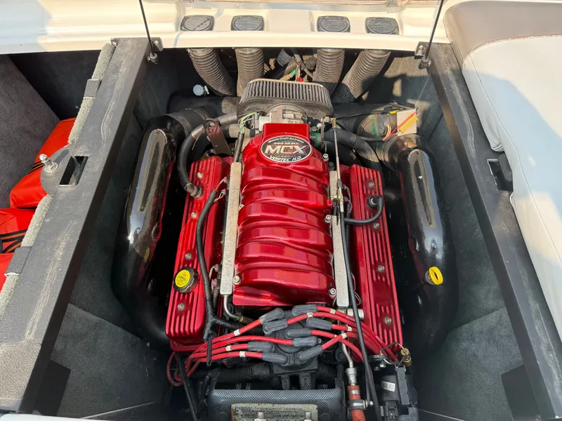 Slide: The Image of MasterCraft X10 2004 - 18