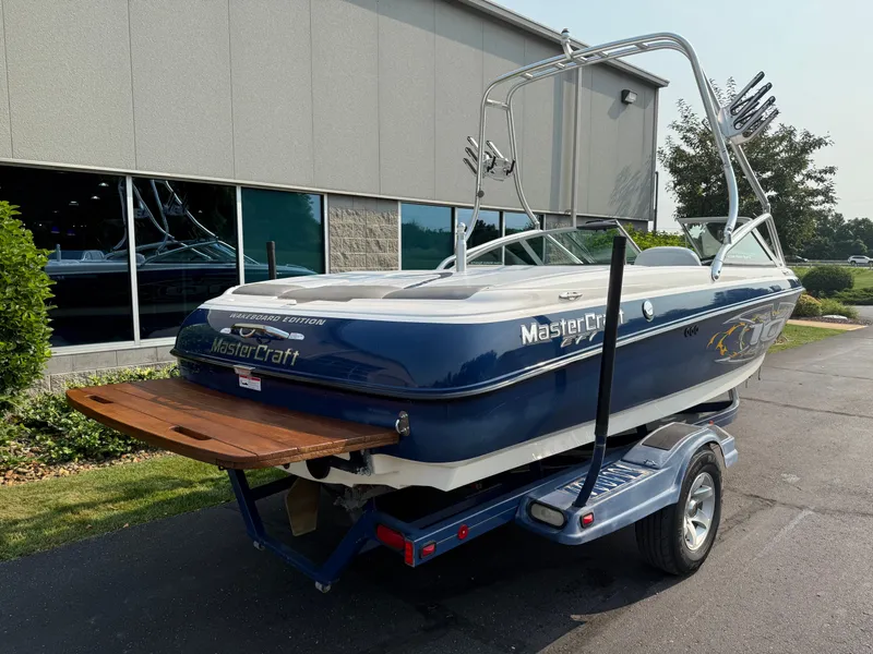 Slide: The Image of MasterCraft X10 2004 - 5