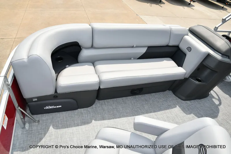 Slide: The Image of Sun Tracker SportFish 20 DLX 2026 - 84