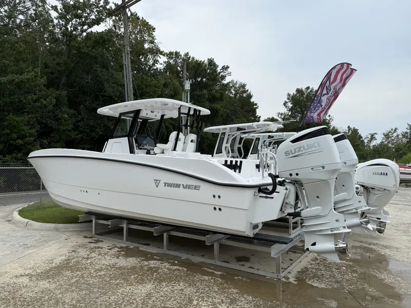 Slide: The Image of Twin Vee GFX2 280 GFX2 2026 - 5