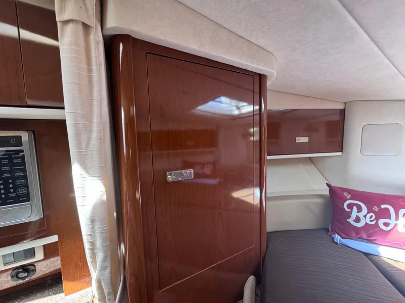 Slide: The Image of Sea Ray 330 Sundancer 2012 - 54