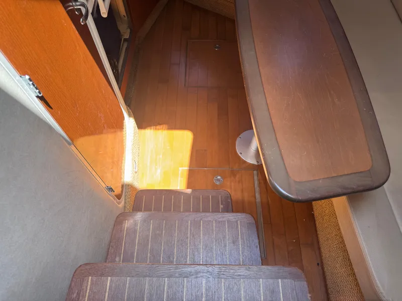 Slide: The Image of Sea Ray 330 Sundancer 2012 - 79