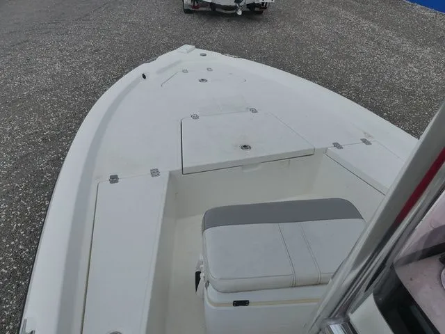 Slide: The Image of Mako 19 CPX 2019 - 12