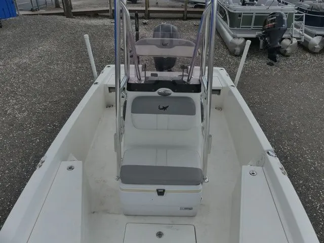 Slide: The Image of Mako 19 CPX 2019 - 13