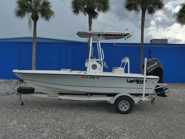 Slide: The Image of Mako 19 CPX 2019 - 7