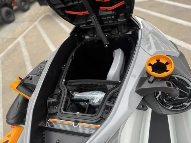 Slide: The Image of Sea-Doo FISH PRO 2025 - 11