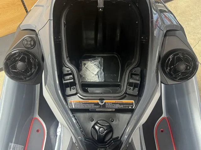Slide: The Image of Sea-Doo RXT-X 2025 - 13