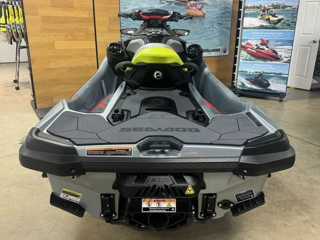 Slide: The Image of Sea-Doo RXT-X 2025 - 6