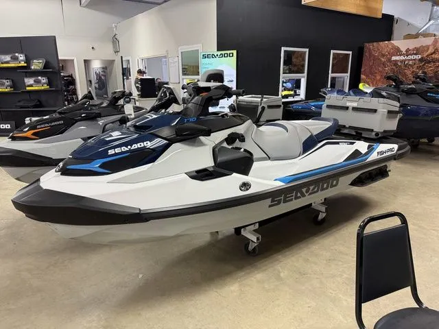 Slide: The Image of Sea-Doo FISH PRO 2025 - 4