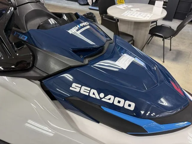 Slide: The Image of Sea-Doo FISH PRO 2025 - 8