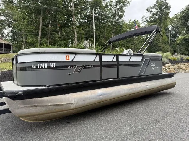 Slide: The Image of Viaggio Lago U L20U 2023 - 10