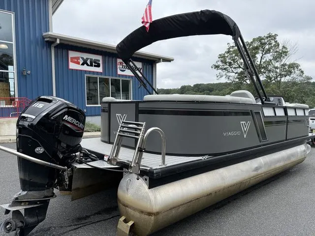 Slide: The Image of Viaggio Lago U L20U 2023 - 12