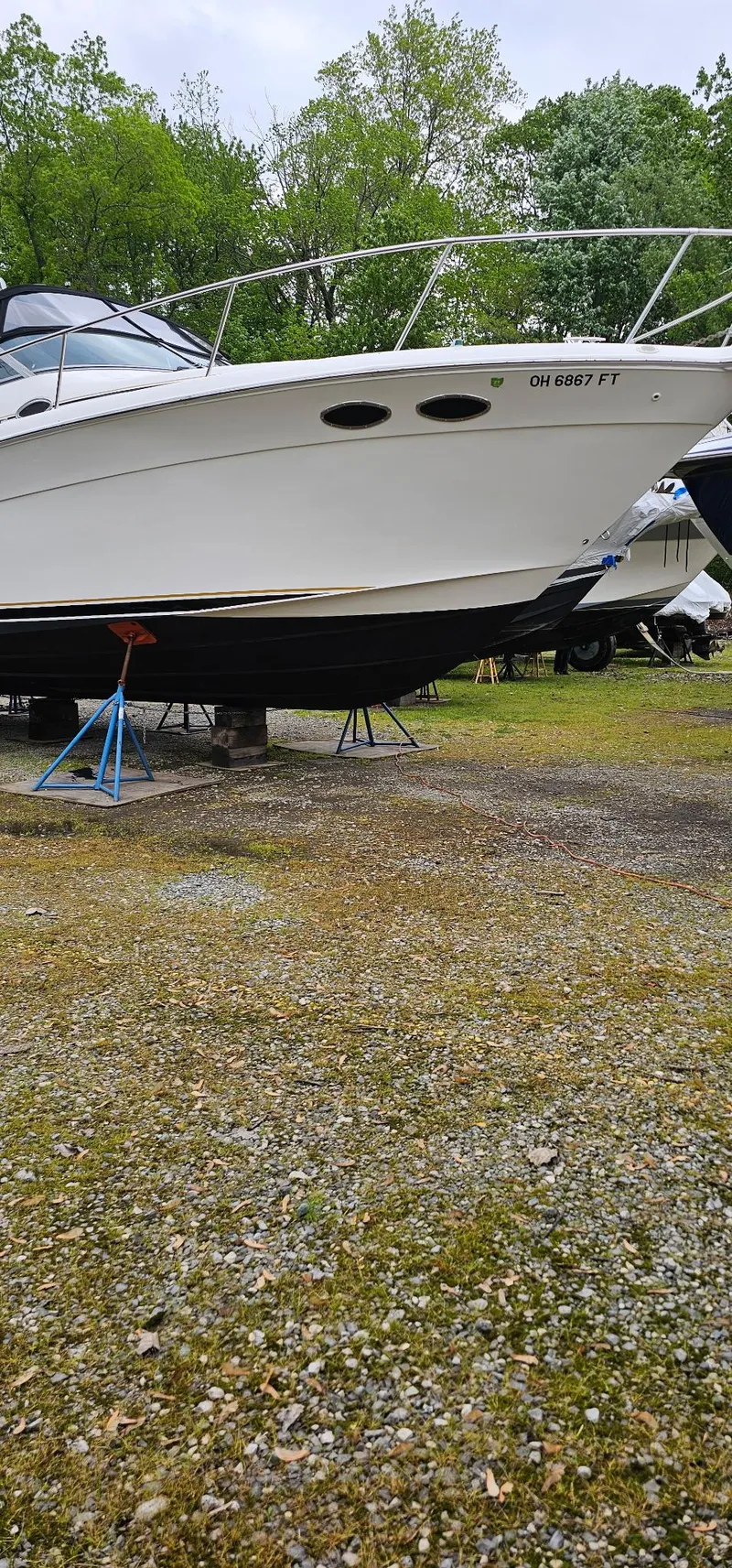 Slide: The Image of Sea Ray 330 Express 1997 - 50