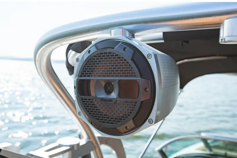 Slide: The Image of 2021 MasterCraft X22 boat with Klipsch speaker on a sunny day. - 29