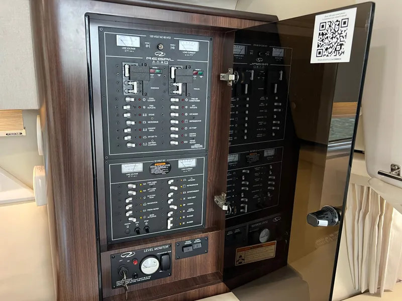 Slide: The Image of Regal 35 Sport Coupe 2019 - 23