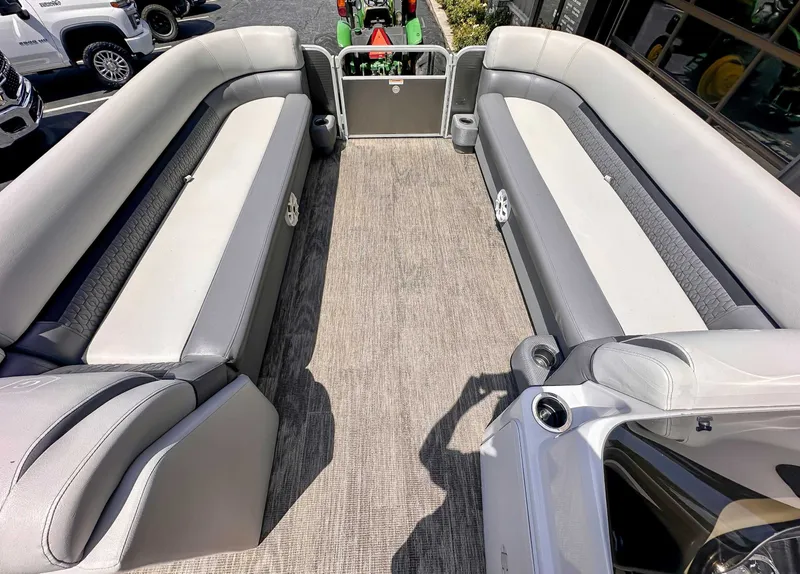 Slide: The Image of Godfrey Sweetwater 2386 2021 - 8