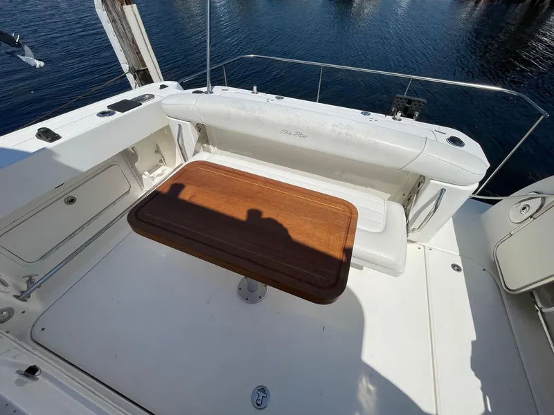 Slide: The Image of Sea Ray 290 - Cockpit Table - 10