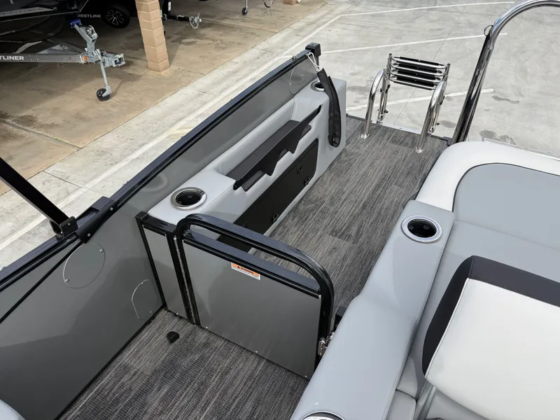 Slide: The Image of Avalon Catalina - 25 FT Versatile Rear Bench w/ 250HP Mercury Verado! 2025 - 12