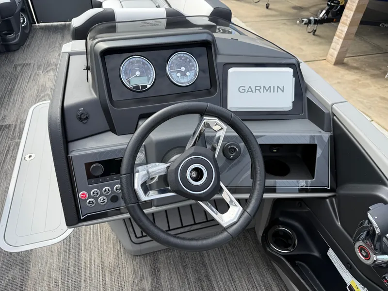 Slide: The Image of Avalon Catalina - 25 FT Versatile Rear Bench w/ 250HP Mercury Verado! 2025 - 15