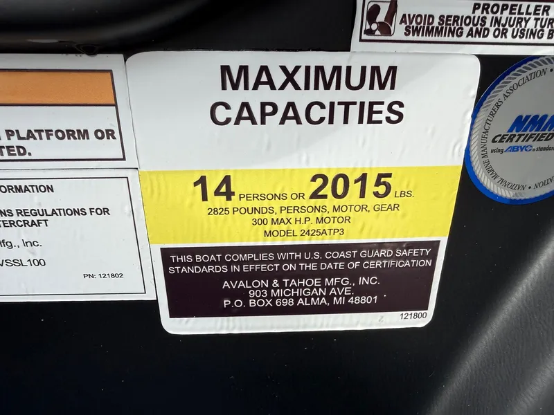Slide: The Image of Avalon Catalina - 25 FT Versatile Rear Bench w/ 250HP Mercury Verado! 2025 - 16