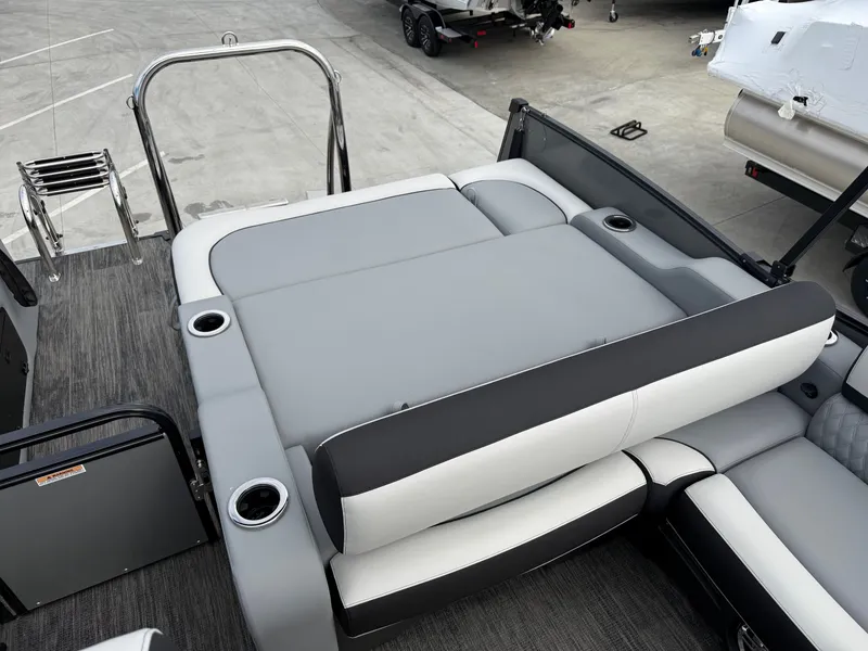 Slide: The Image of Avalon Catalina - 25 FT Versatile Rear Bench w/ 250HP Mercury Verado! 2025 - 5