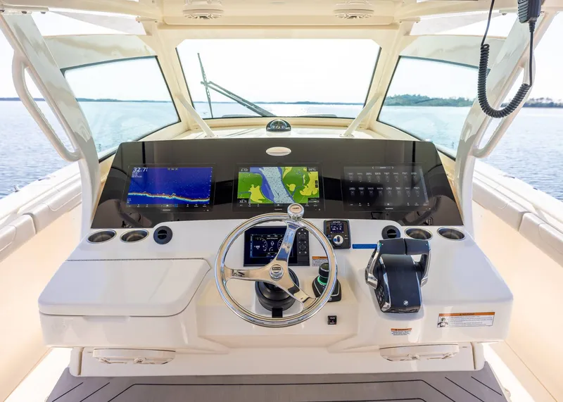 Slide: The Image of Scout 400 LXF 2026 - 21