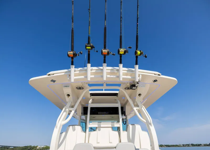 Slide: The Image of Scout 400 LXF 2026 - 28