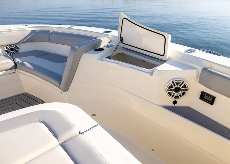 Slide: The Image of Scout 400 LXF 2026 - 39