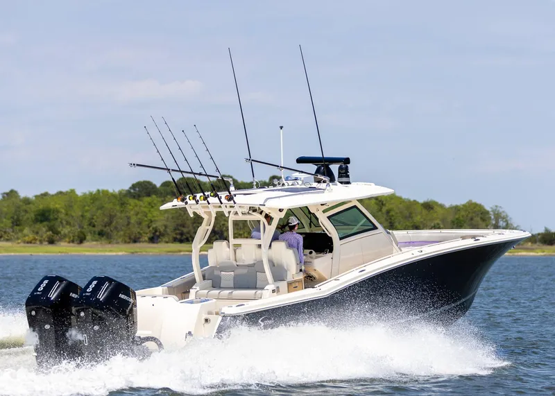 Slide: The Image of Scout 400 LXF 2027 - 2