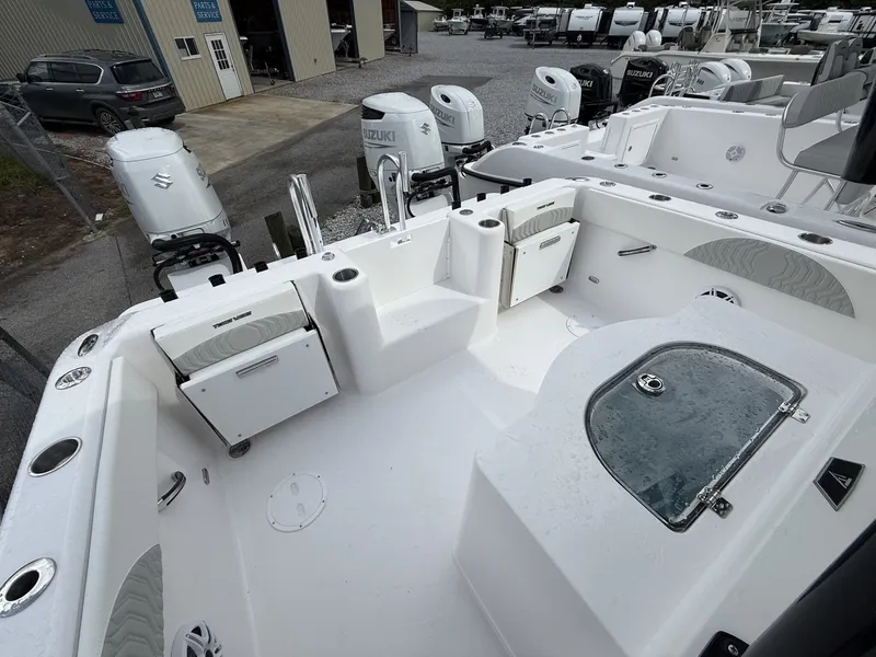 Slide: The Image of Twin Vee GFX2 280 GFX2 2026 - 17