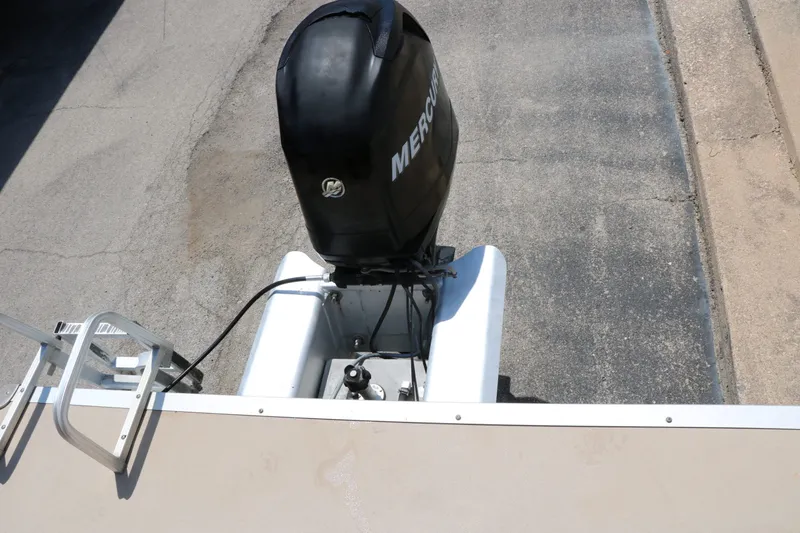 Slide: The Image of Tracker party barge 22 dlx 2012 - 16
