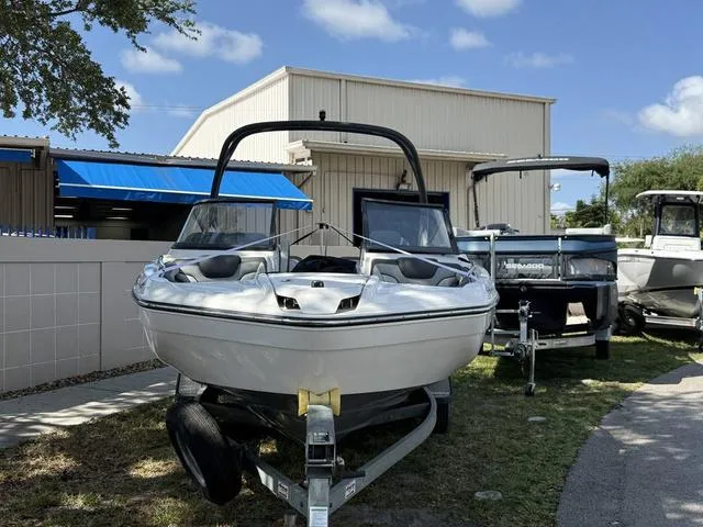 Slide: The Image of Yamaha 212 Limited S 2017 - 7