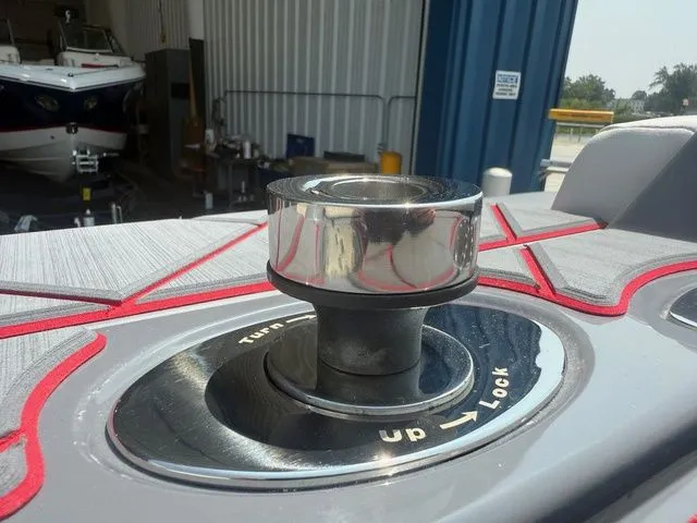 Slide: The Image of Malibu Wakesetter 23 LSV 2025 - 24