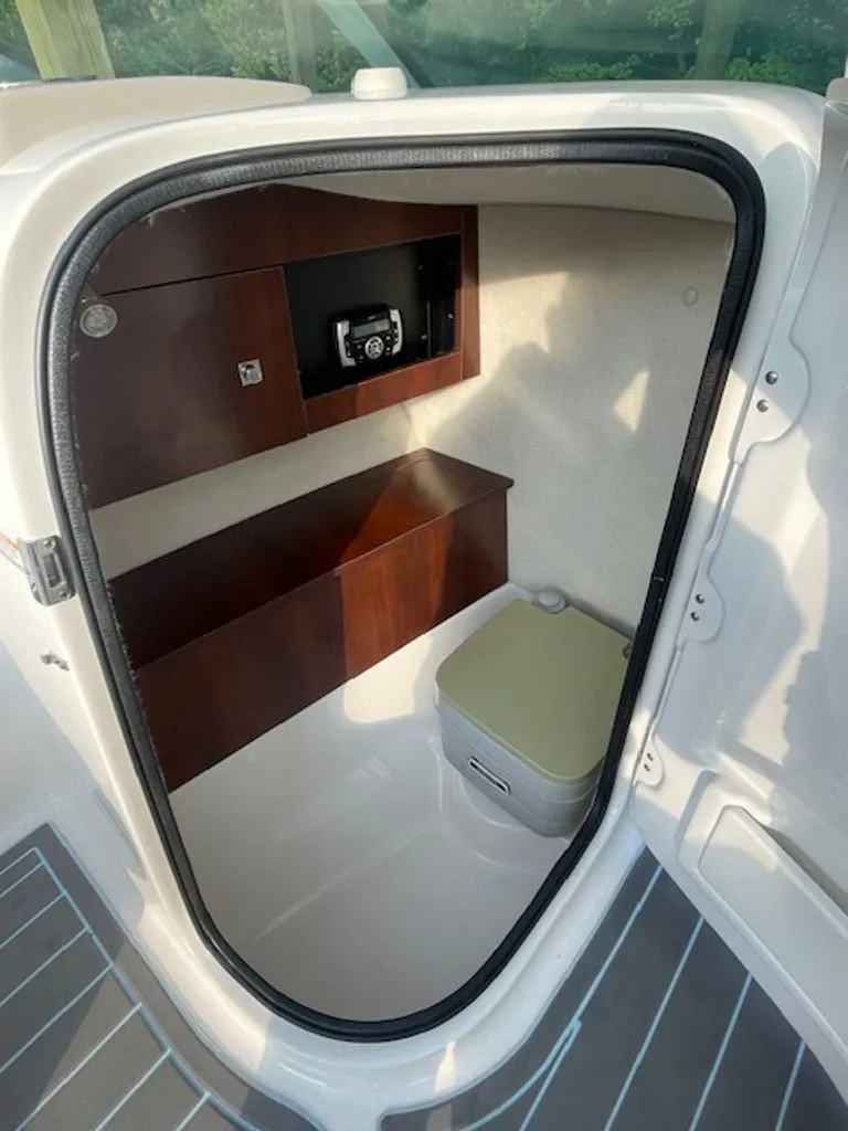 Slide: The Image of Robalo R227 Dual Console 2017 - 23