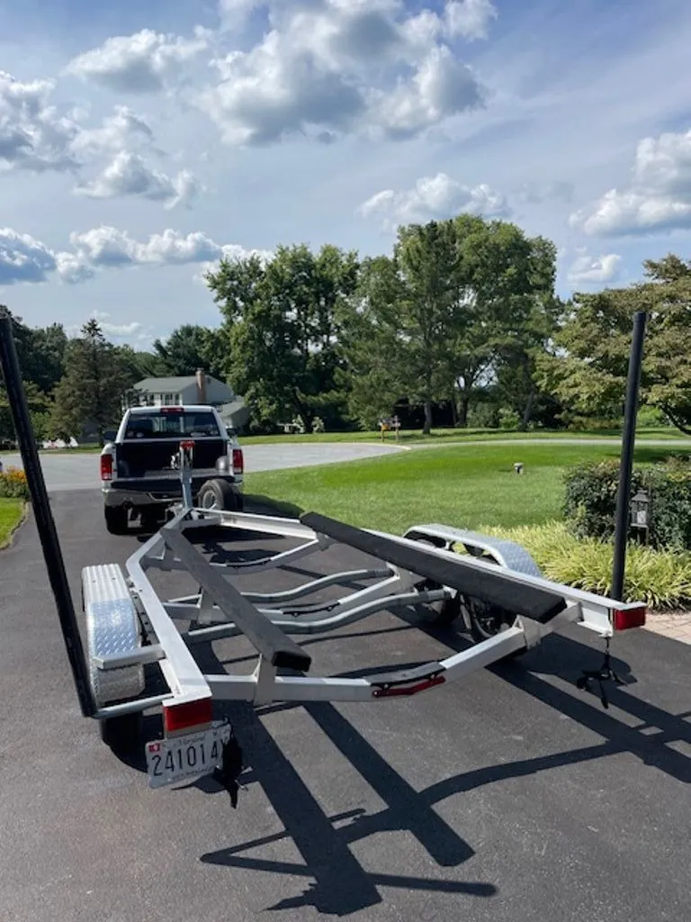 Slide: The Image of Robalo R227 Dual Console 2017 - 30