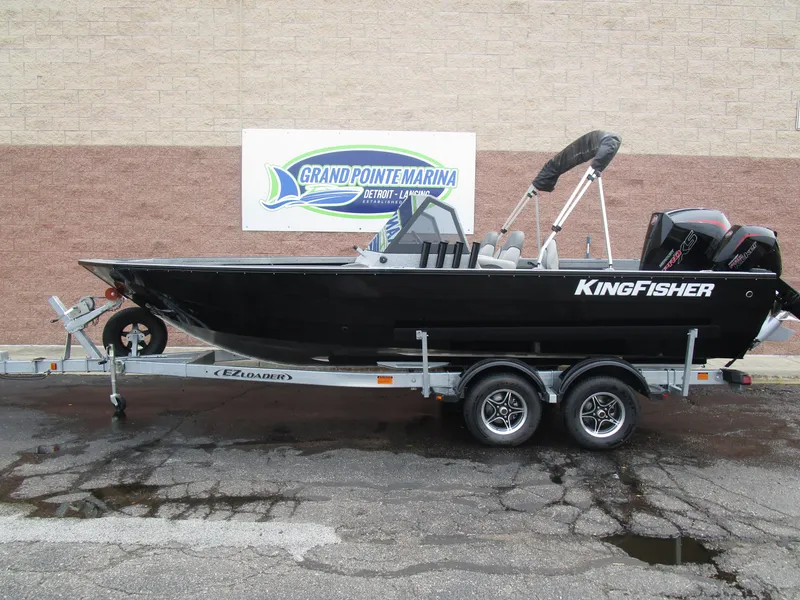 The Image of 2025 KingFisher 2125 Arrow Sport boat on trailer at Grand Pointe Marina. - 0