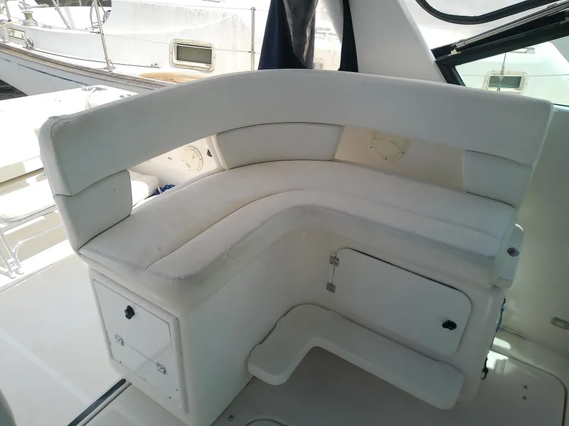 Slide: The Image of White seating area on a 2000 Tiara Yachts 3100 Open boat. - 30