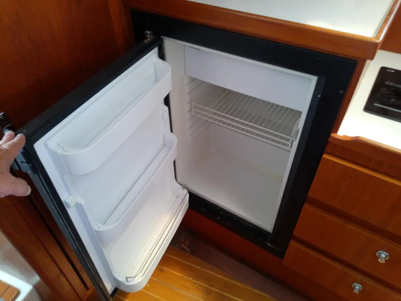 Slide: The Image of Tiara 3100 Open 2000 - 50