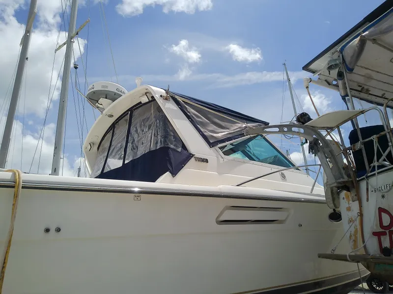 Slide: The Image of Tiara 3100 Open 2000 - 59